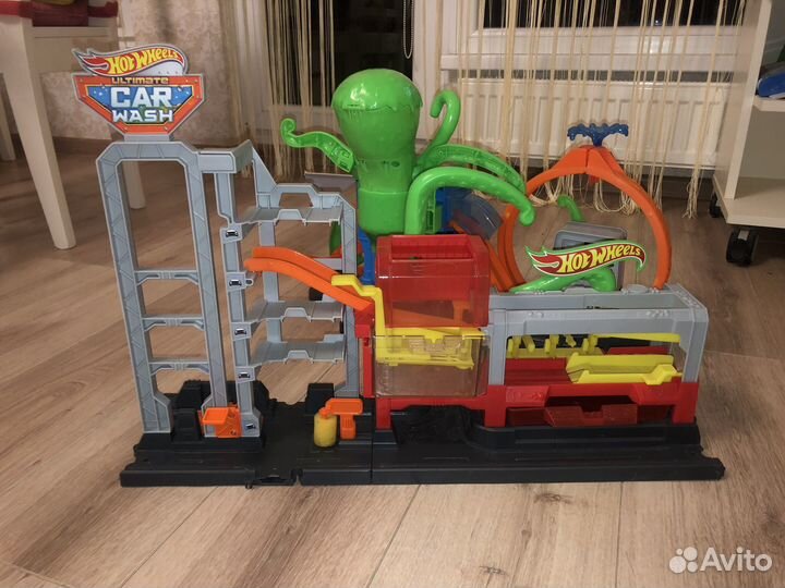 Hot wheels невообразимая автомойка осьминог