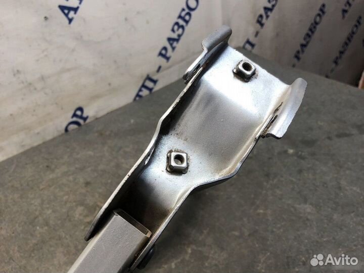 Петля багажника правая Hyundai Accent 1999-2012