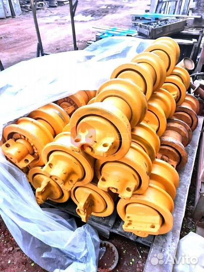 Каток поддерживающий JCB JS330LC 331/43272