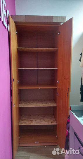 Шкаф
