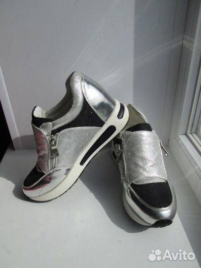 Полуботинки