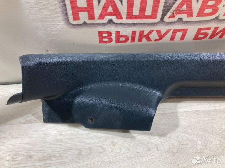 Накладка на порог салона левая Skoda Rapid седан