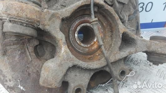 Ступица задняя правая land rover discovery 3 (OUK1