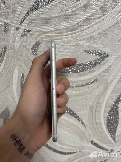 iPhone 7, 32 ГБ