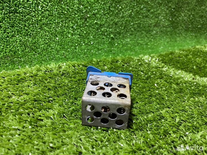 Резистор печки BMW 5 series E34