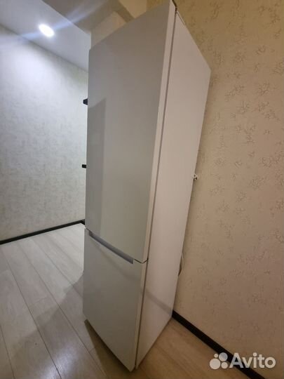 Холодильник Hi hfdn020357DW