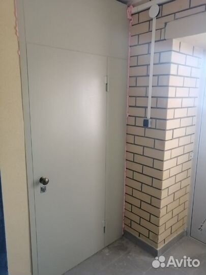 Дверь металлическая - кладовка подъездная