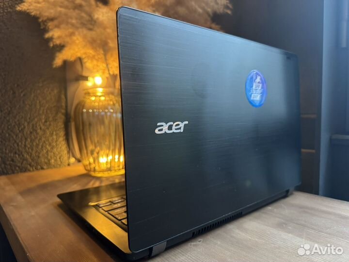 Ноутбук Acer Swift / 13.3 / Core i7 / 16gb DDR4