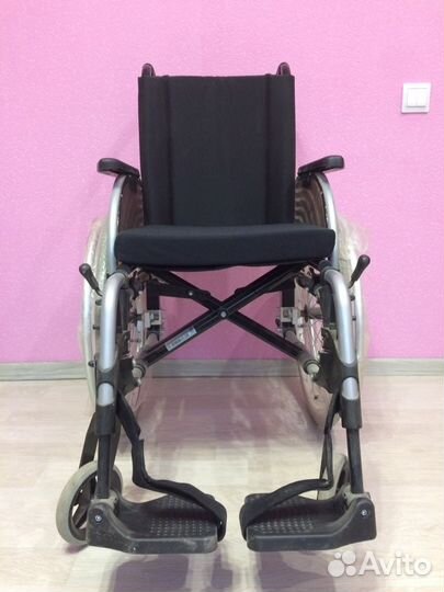 Новая Коляска инвалидная