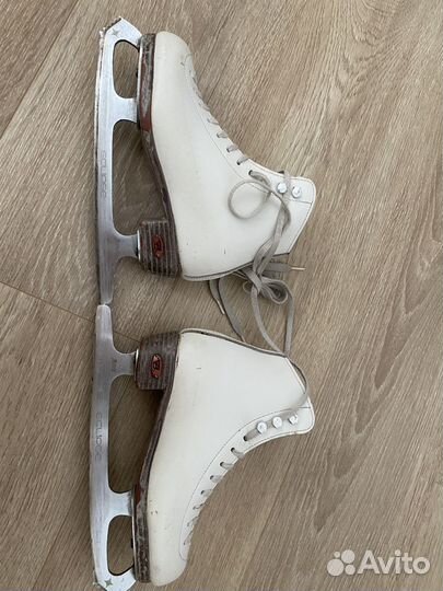 Коньки фигурные