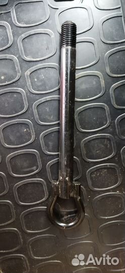 Буксировочный крюк renault