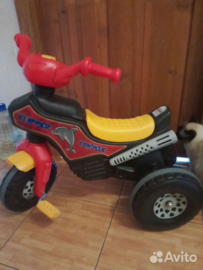 Трехколесный велосипед