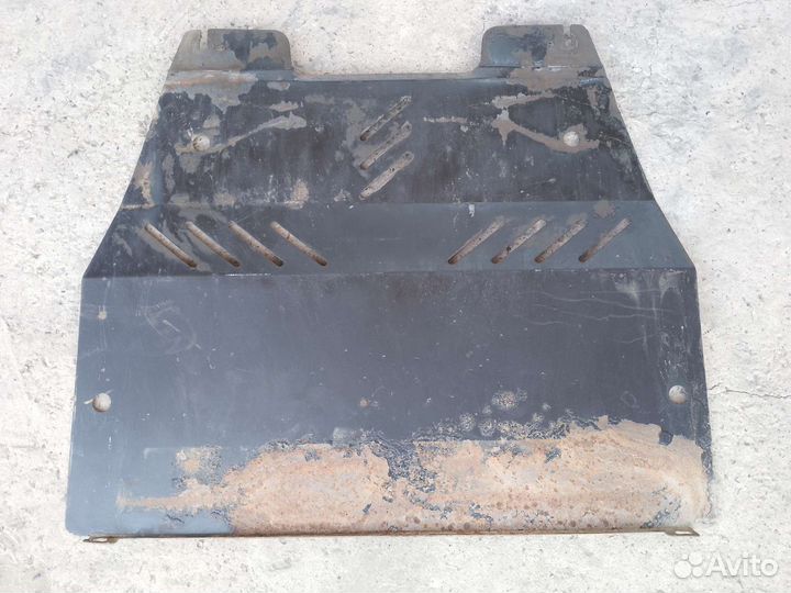 Защита двигателя б/у на CitroenC4