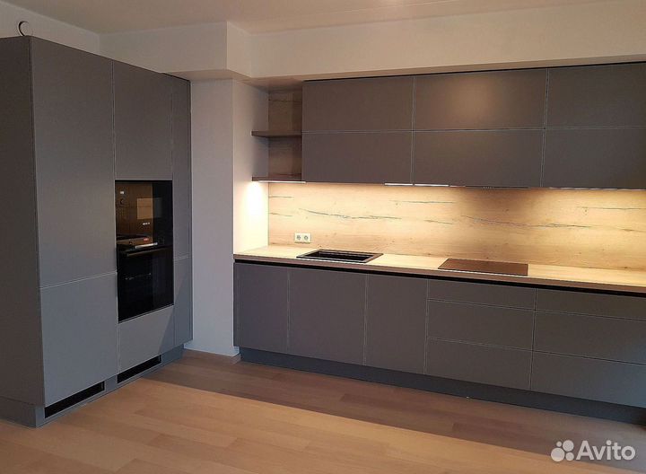 Кухня до потолка