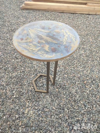 Журнальный стол