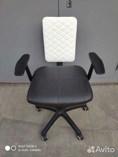 Компьютерное кресло