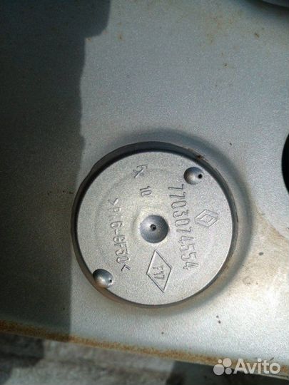 Боковина наружняя правая Renault Logan 1 2009-2014