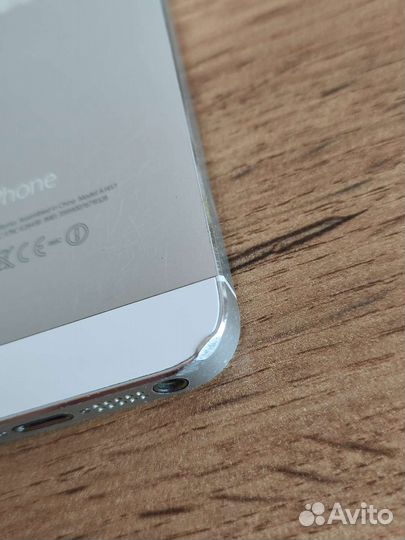 Телефон iPhone 5s