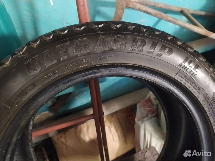 Goodyear Ultra Grip Ice Arctic 2 205/55 R16 107P