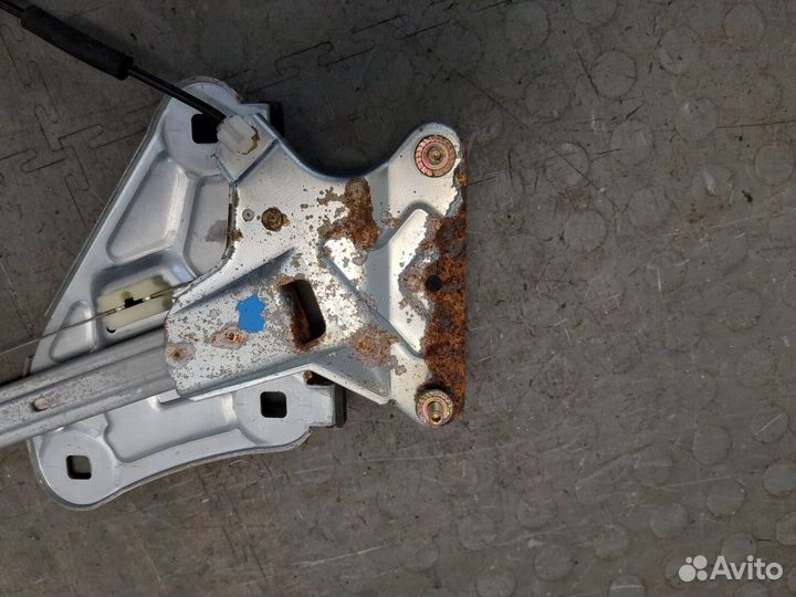 Стеклоподъемник электрический Hyundai Coupe (Tibur