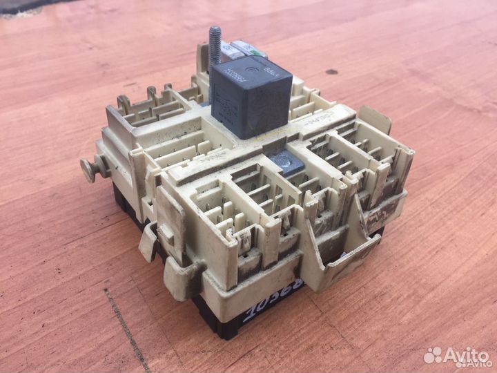 Монтажный блок салона Hummer H2 2004