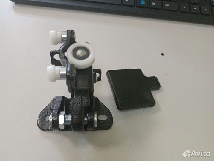 Ролик сдвижной двери средний усиленный Пежо боксер