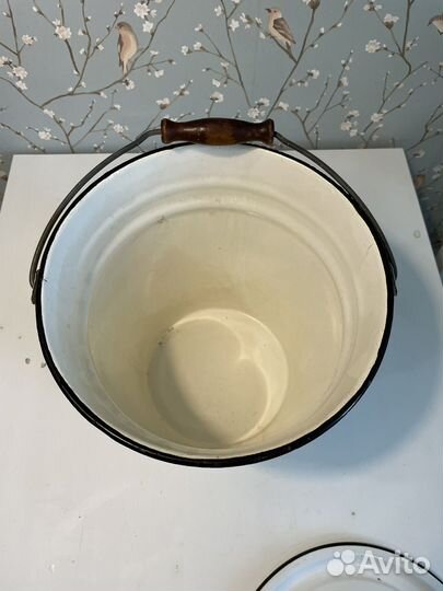 Эмалированное ведро с крышкой, 10 л