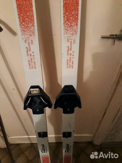 Беговые лыжи с палками