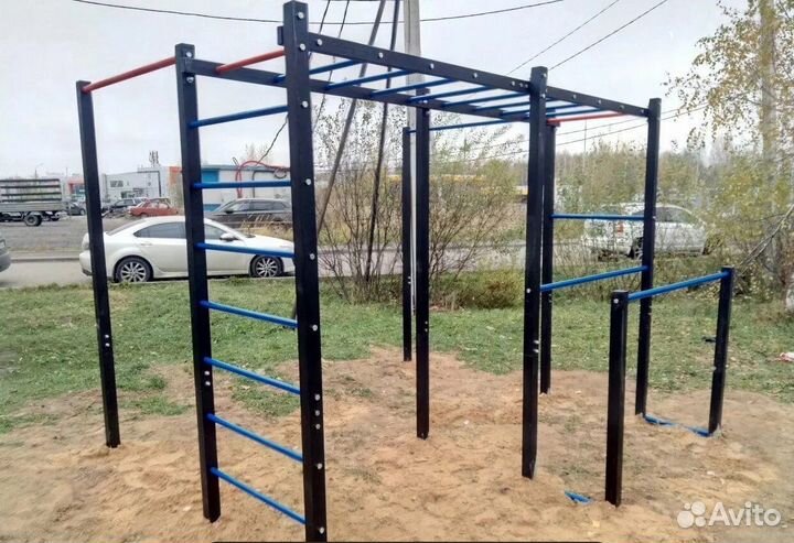 Уличный спортивный комплекс брусья турники