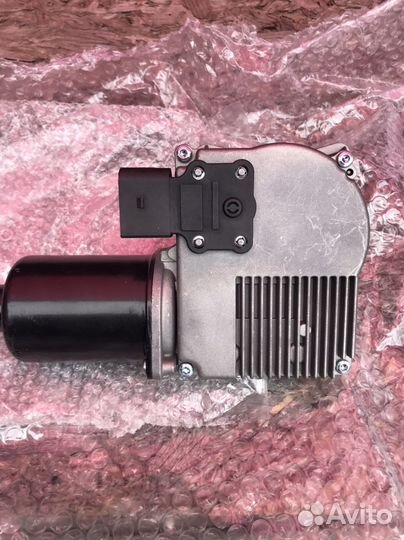 Моторчик стеклоочистителя audi q7