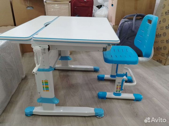 Растущая парта и стул