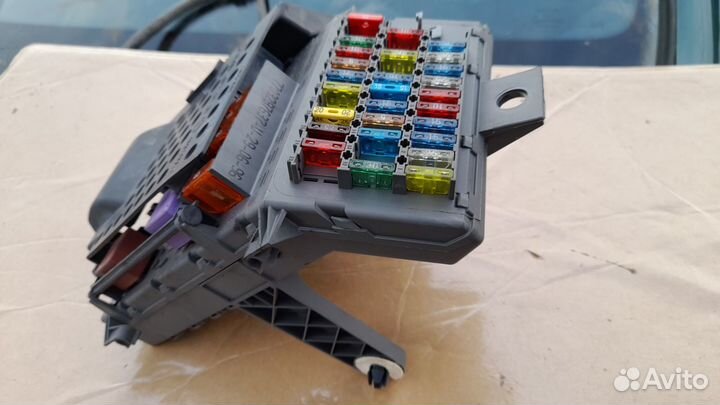 Блок предохранителей renault laguna 1