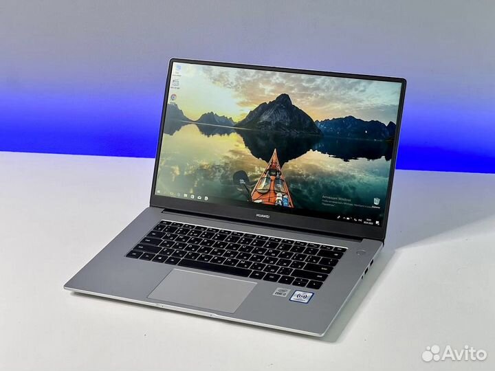 Шустрый Huawei IPS 8g озу SSD256g Core i3 Металл