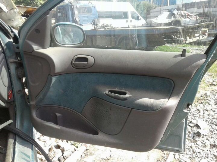 Дверь передняя на пежо 206