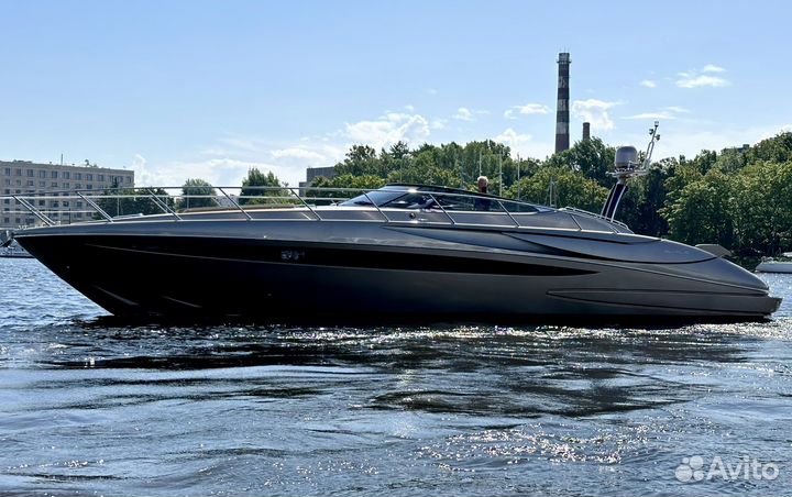 Моторная яхта Riva Rivale 52