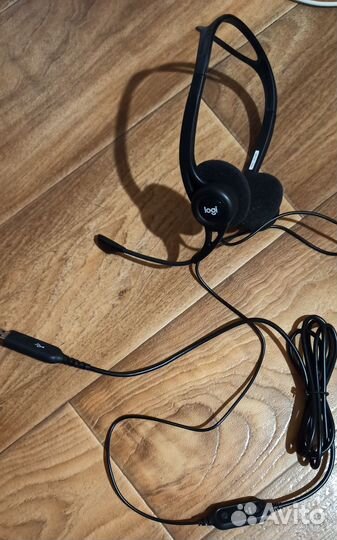 Проводные наушники с микрофоном