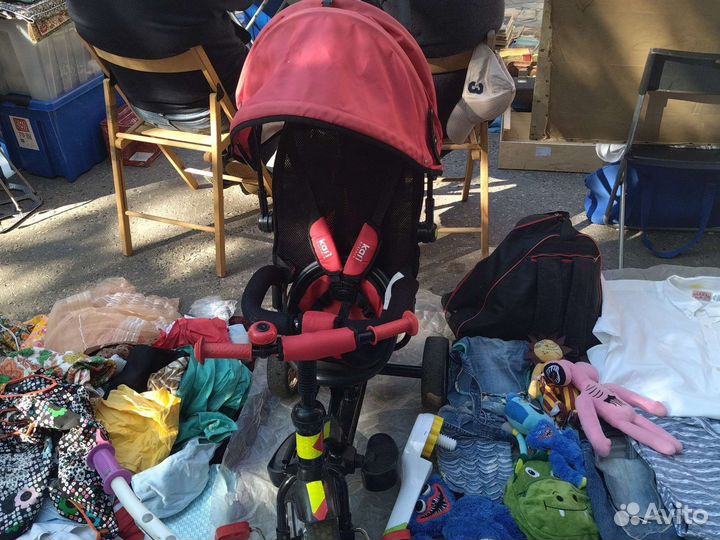 Трёхколёсный велосипед с ручкой