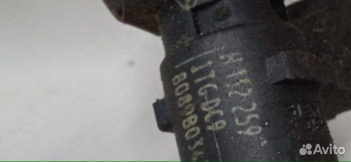 Топливная рампа Renault Megane 2 2002-2006