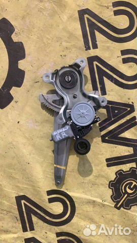 Стеклоподъемник задний правый Toyota Harrier