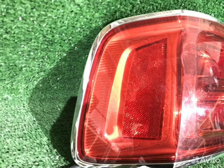 Б/У Б/У Фонарь правый внешний Bentley Bentayga