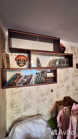 Полка книжная настенная