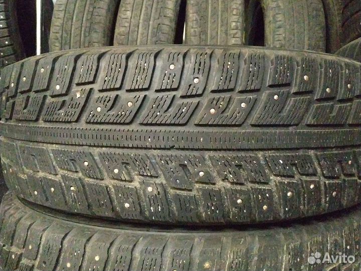 Kumho I'Zen KW22 235/65 R17 108T