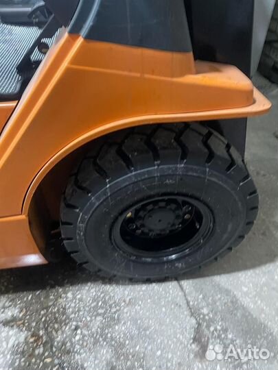 Вилочный погрузчик Toyota 02-7FG30, 2005