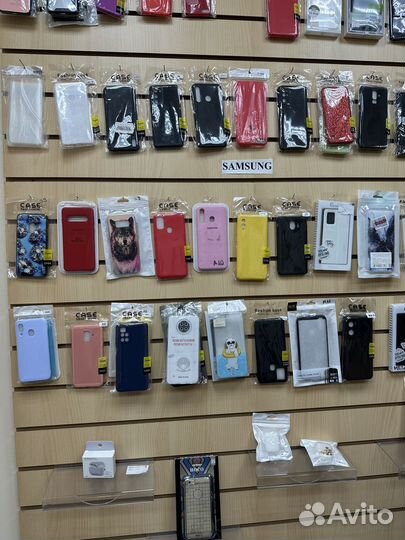 Чехлы на телефон