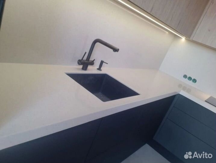 Кухонные гарнитуры на заказ KZK-12812