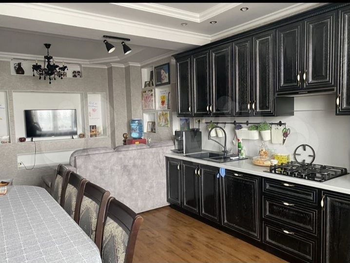 2-к. квартира, 90 м², 10/10 эт.