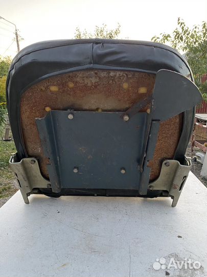 Сиденье водительское