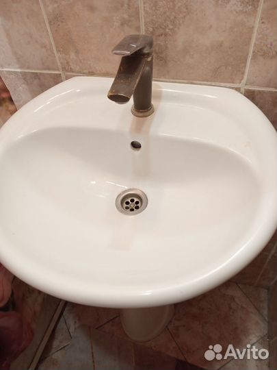 Раковина с пьедесталом бу