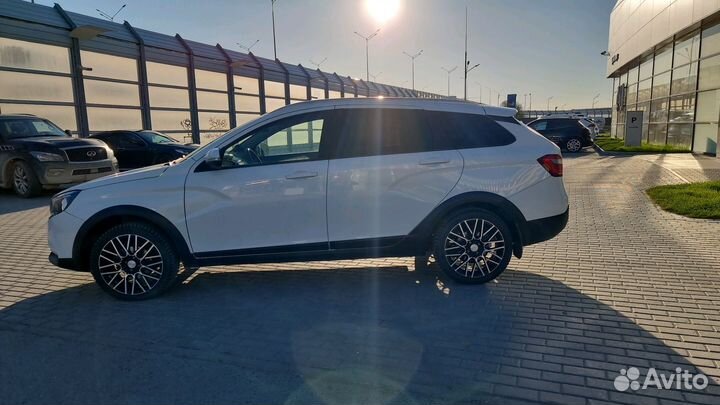 LADA Vesta Cross 1.6 CVT, 2020, 63 000 км