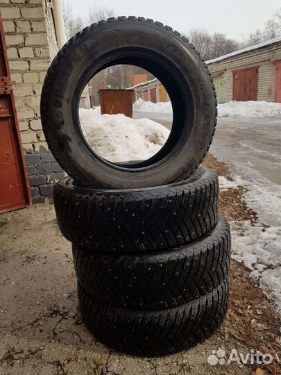 Goodyear Ultragrip Ice Arctic 225/65 R17